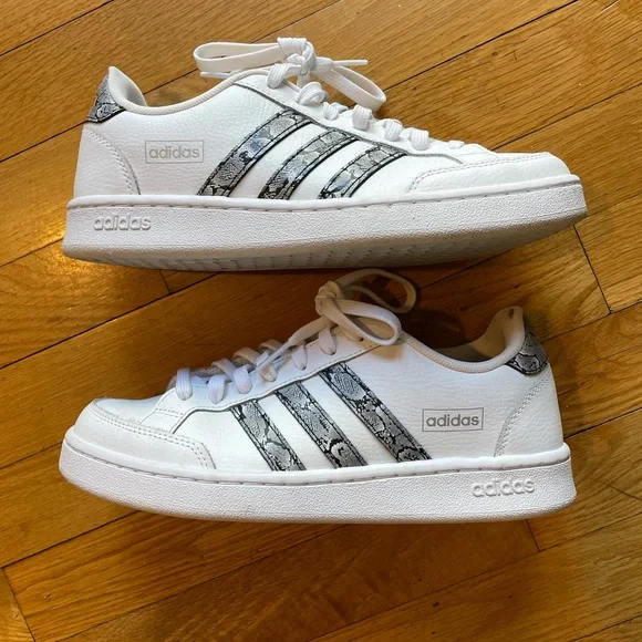 adidas gazelle silver green womens Women's Adidas Samba OG 
